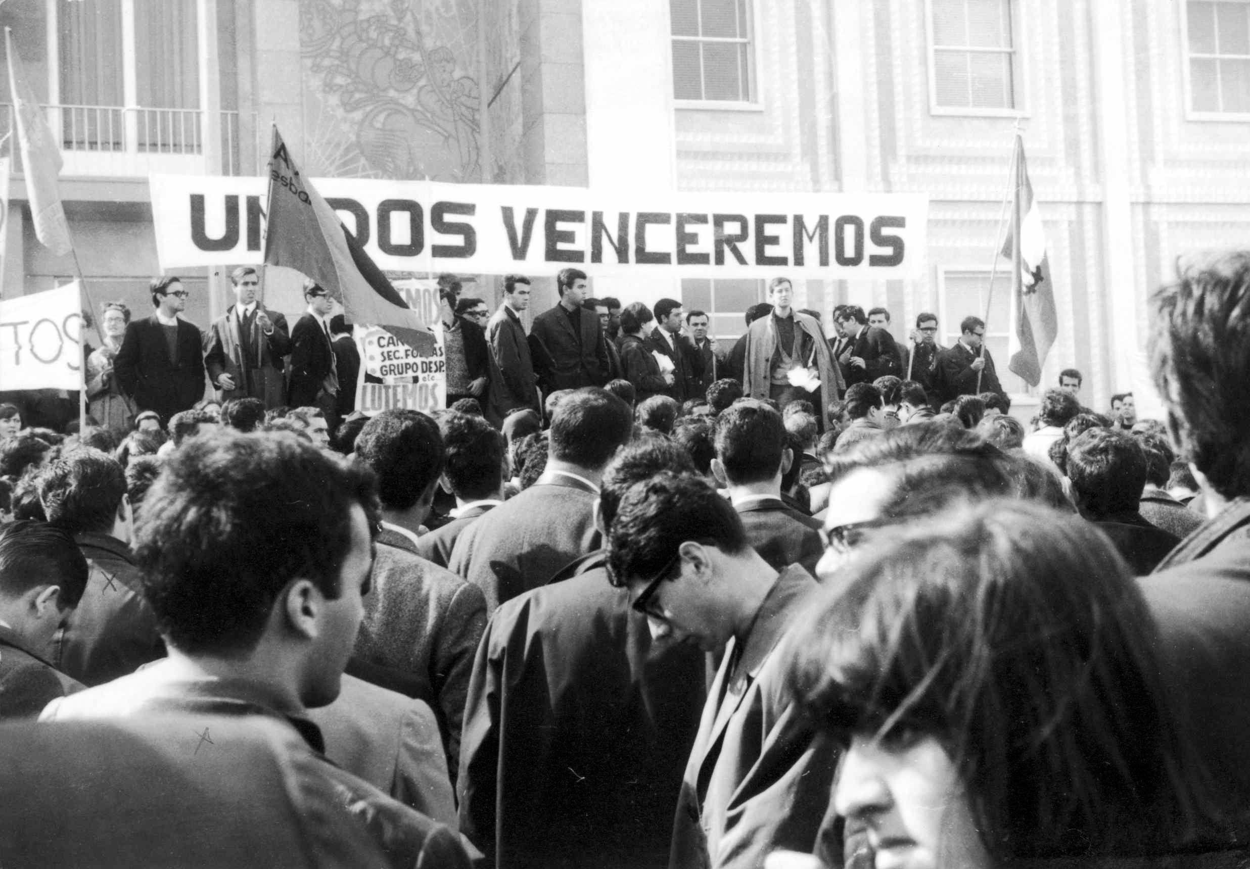 Imagem de destaque para o evento Colóquio Internacional "A Resistência Estudantil ao Estado Novo: Organizações, publicações e artes”